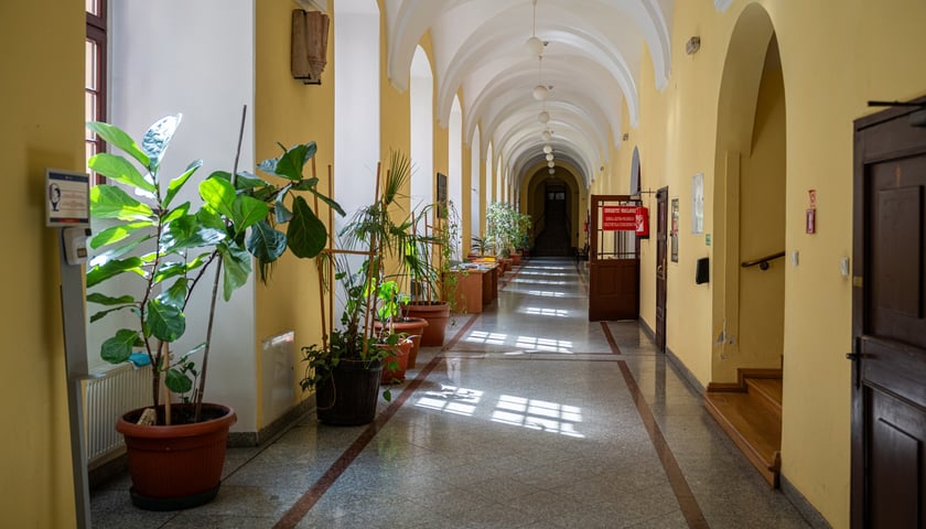 <p>Budynek Wydziału Filologii przy placu Nankiera 15&nbsp;</p>
