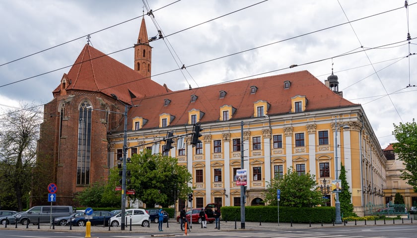 Budynek Wydziału Filologii przy placu Nankiera 15 