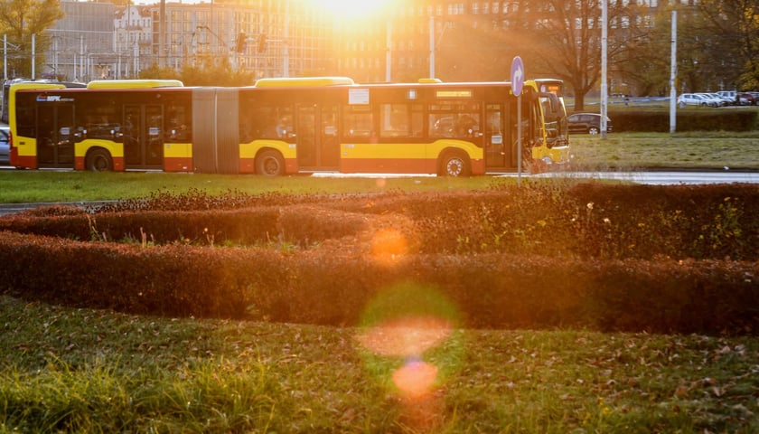 Autobus MPK Wrocław - zdjęcie ilustracyjne.