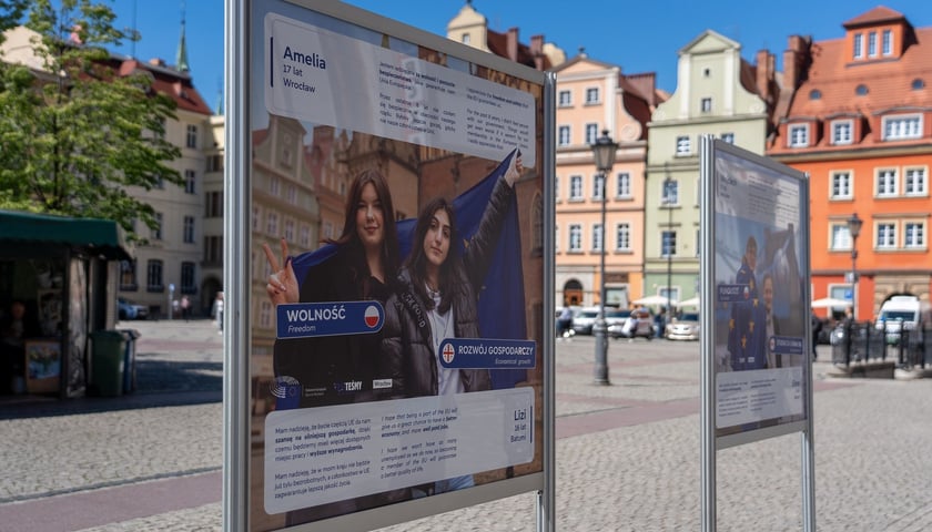 Wystawa "Miasto Stu Mostów do Europy" na placu Solnym