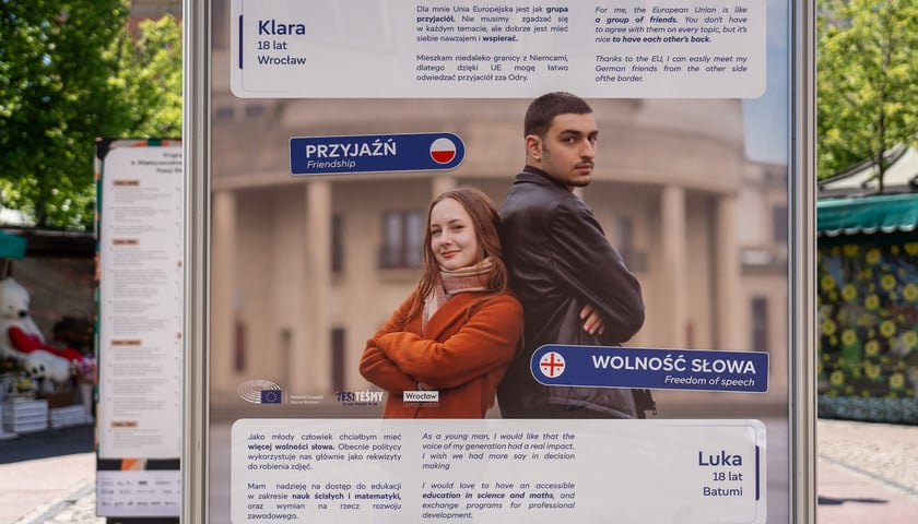 Wystawa "Miasto Stu Mostów do Europy"na placu Solnym