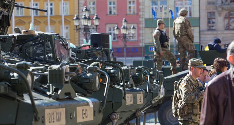 Wojskowy piknik z NATO na Rynku [ZDJĘCIA]