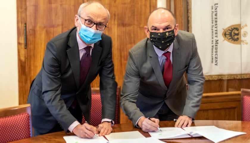 Digitalizacja danych - współpraca Uniwersytetu Medycznego z Uniwersytetem Ekonomicznym