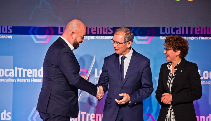 Prezydent Wrocławia Jacek Sutryk odebrał nagrodę Lidera Edukacji przyznawaną przez Związek Miast Polskich