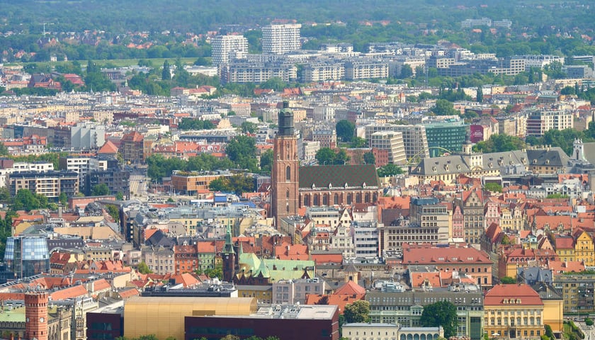 Panorama Wrocławia z tarasu widokowego na Sky Tower