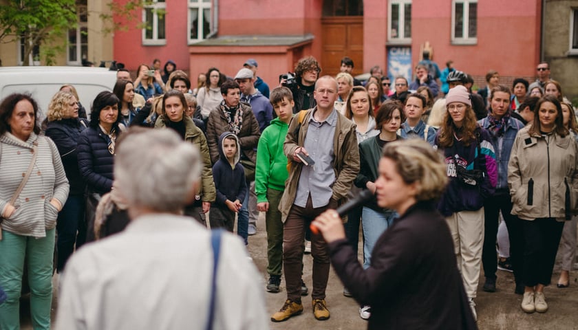 Sąsiedzkie spacery we Wrocławiu, zdjęcie archiwalne