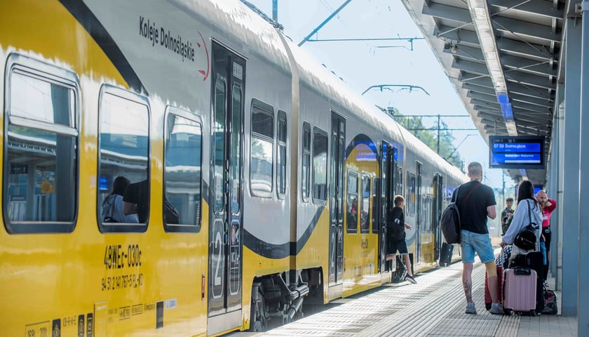 Od 22 czerwca do 1 września w weekendy do Międzyzdrojów i Świnoujścia możemy pojechać także pociągiem Kolei Dolnośląskich