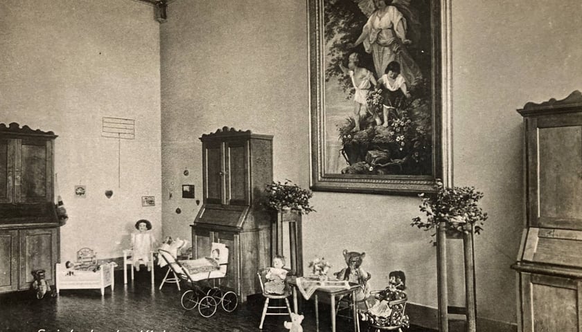 Dom urszulanek, zdjęcie historyczne sprzed drugiej wojny światowej