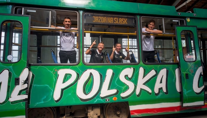 Jazda na Śląsk - akcja promująca specjalną komunikację dla kibiców na mecze Śląska, uruchamianą przez Wydział Transportu UM Wrocławia