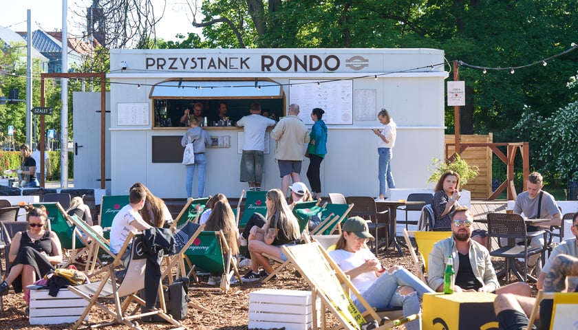 Na przystanku Rondo odbywa się m.in. festiwal Vertigo Summer Vibes 2024. Sprawdź, gdzie jeszcze posłuchasz muzyki w plenerze!