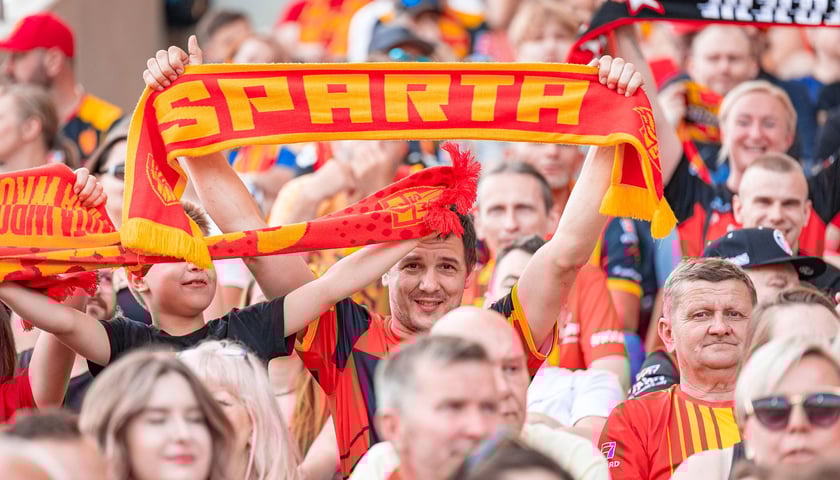 Kibice na meczu Sparta Wrocław - Stal Gorzów Wielkopolski 26 maja na Olimpijskim