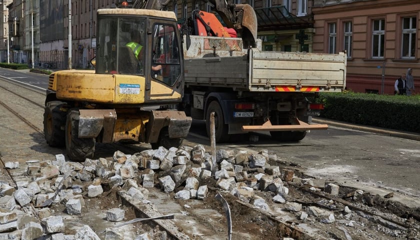 Początek przebudowy Pomorskiej i Staszica, sierpień 2022