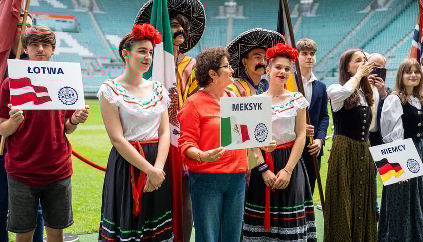Dzień Paszportu 2024 na Tarczyński Arena Wrocław. Na zdjęciu  przedstawiciele Meksyku