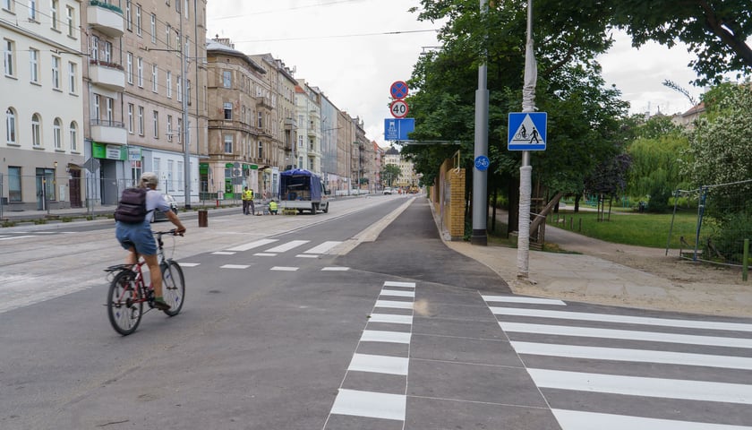Ulica Pomorska na kilka dni przed otwarciem