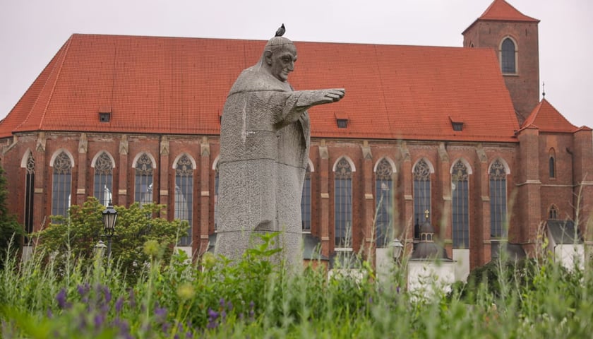 Pomnik papieża Jana XXIII we Wrocławiu
