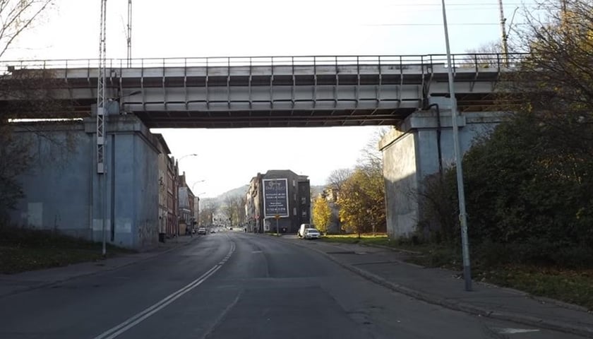 Wiadukt kolejowy w Wałbrzychu, ul. 1 Maja
