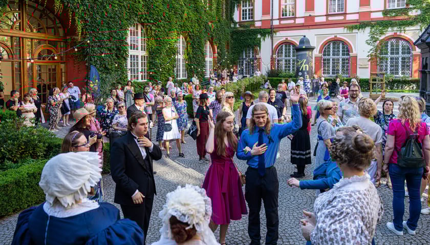 Potańcówka na dziedzińcu Ossolineum, 08.06.2024