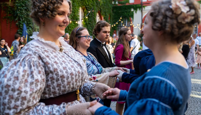 Potańcówka na dziedzińcu Ossolineum, 08.06.2024