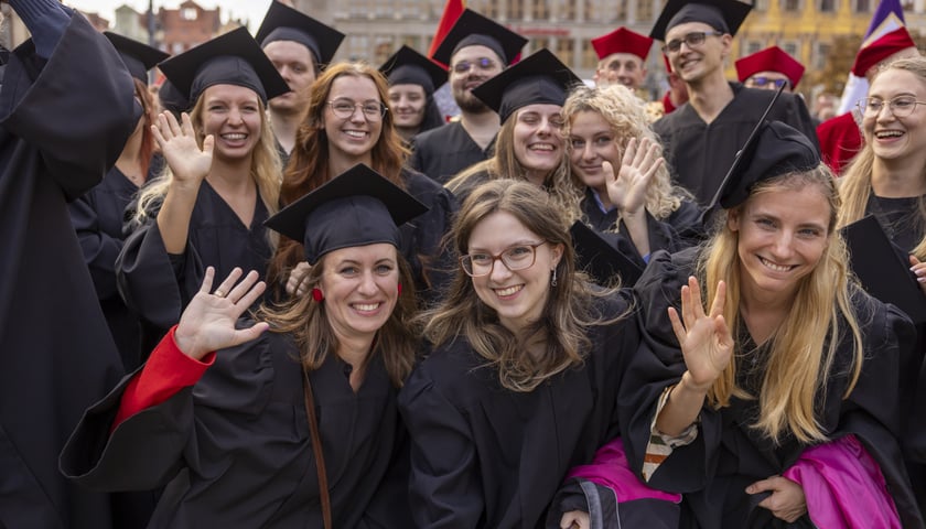 Studenci podczas immatrykulacji roku akademickiego 2023/2024 