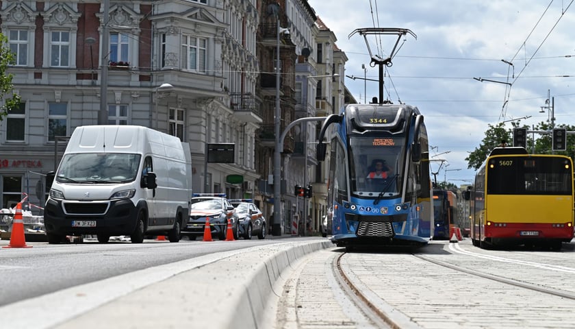 Ul. Pomorska po remoncie. Próbny przejazd tramwaju