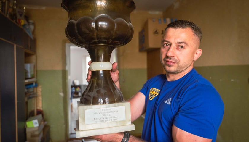 Sportowy klub zapaśniczy Lotnik znajdujący się w hali na Psim Polu przy ul. Bierutowskiej, która została właśnie zabytkiem
