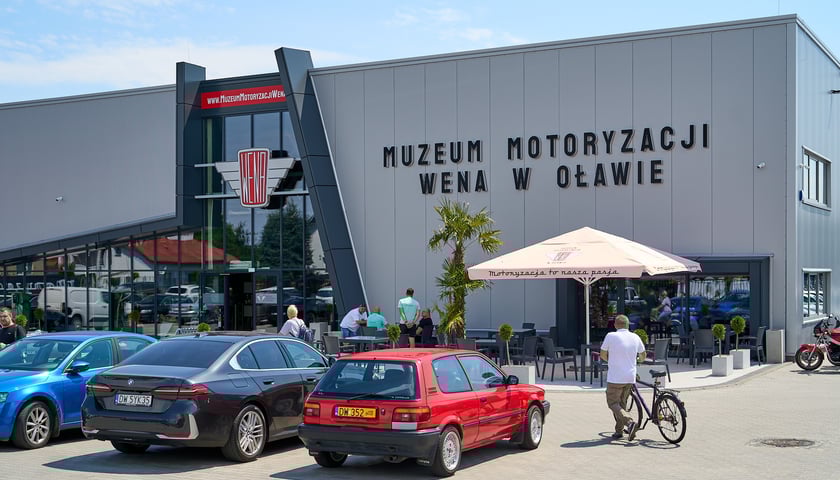 Wena - Muzeum Motoryzacji w Oławie