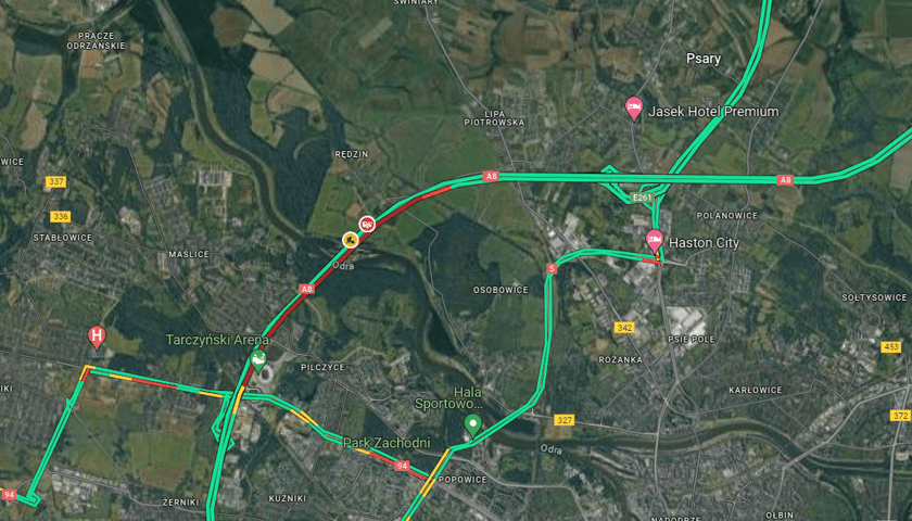 Korek po kolizji trzech aut na Autostradowej Obwodnicy Wrocławia, 20.06.2024, godz. 9.27