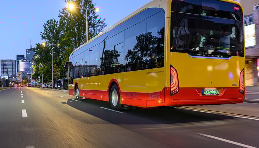 Autobus Yutong u12