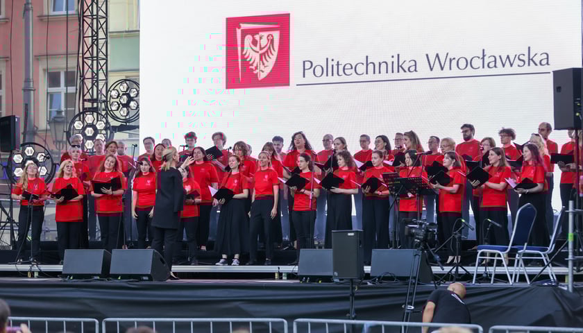 <p>Ch&oacute;r Politechniki Wrocławskiej (koncert 24.06.2024)</p>