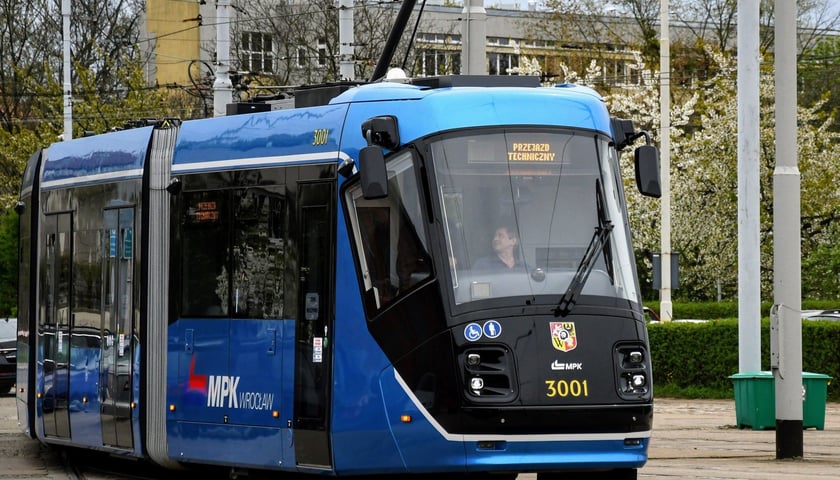 MPK Wrocław posiada 17 tramwajów Skoda 16T wyprodukowanych w latach 2006-2007. Gruntowną modernizację przeszły w latach 2021-2022.
