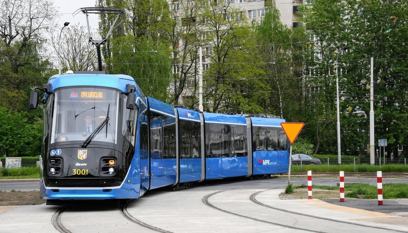 MPK Wrocław posiada 17 tramwajów Skoda 16T wyprodukowanych w latach 2006-2007. Gruntowną modernizację przeszły w latach 2021-2022.