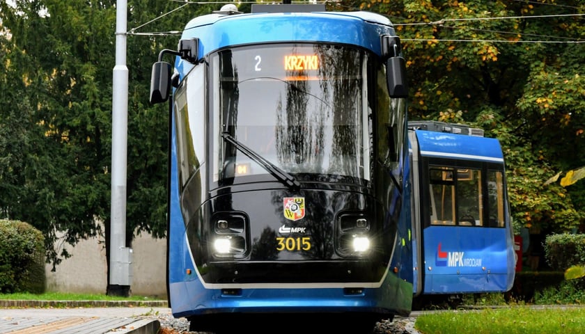 MPK Wrocław posiada 17 tramwajów Skoda 16T wyprodukowanych w latach 2006-2007. Gruntowną modernizację przeszły w latach 2021-2022.