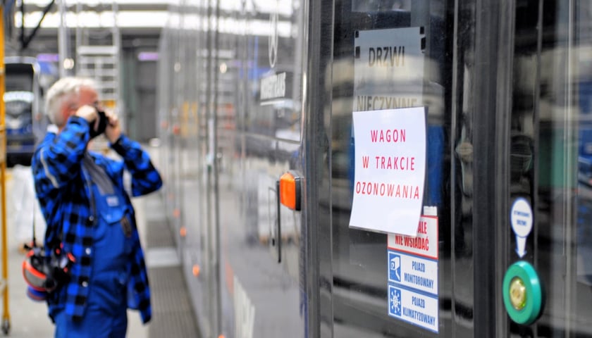 Ozonowanie tramwajów na zajezdni Borek. 