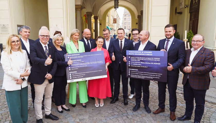 Porozumienie w sprawie kolei aglomeracyjnej wspólnie ogłosili dziś (27 czerwca) samorządowcy wojewódzcy, miejscu i powiatowi.