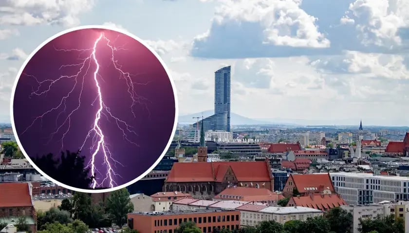 Widok na Wrocław i Sky Tower, na zdjęciu w kółku - pioruny