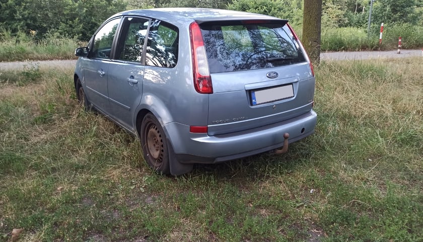 Przykłady nieprawidłowego parkowania