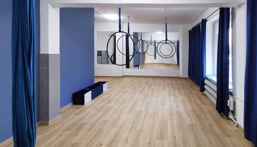 Latający Spodek - kawiarnia i aerial fitness