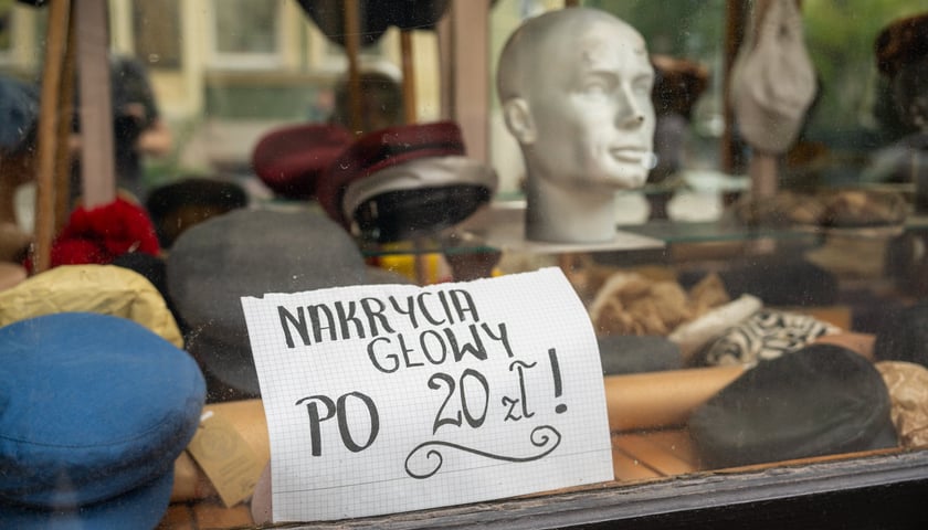 <p>Wyprzedaż czapek w pracowni przy ul. Kuźniczej 56</p>