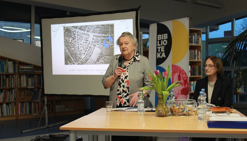 Oporowskie Spotkania z Historią w bibliotece przy ul. Morelowskiego (filia nr 3 Miejskiej Biblioteki Publicznej)