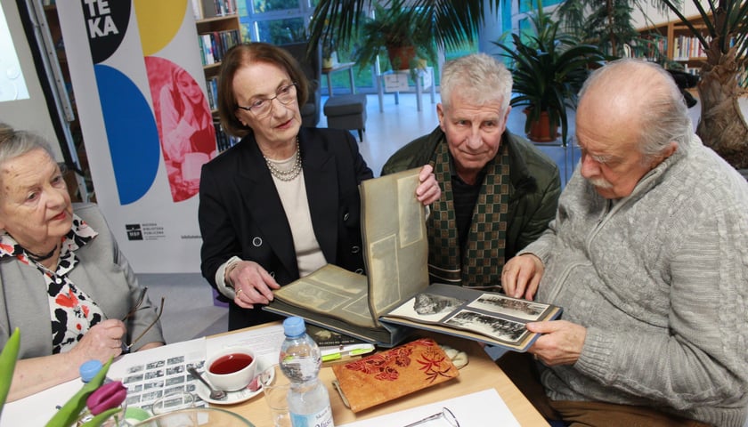 Oporowskie Spotkania z Historią w bibliotece przy ul. Morelowskiego (filia nr 3 Miejskiej Biblioteki Publicznej)