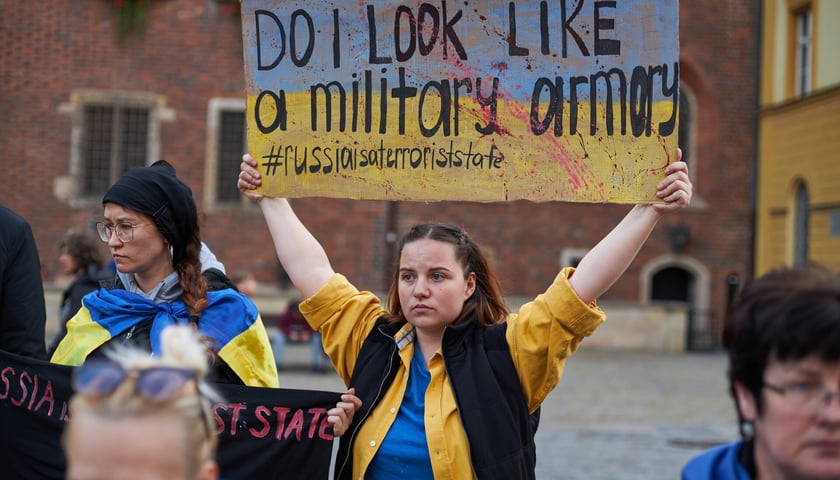 Wiec poparcia dla Ukrainy na wrocławskim Rynku, zdjęcie archiwalne wykonane 10.10.2022. 