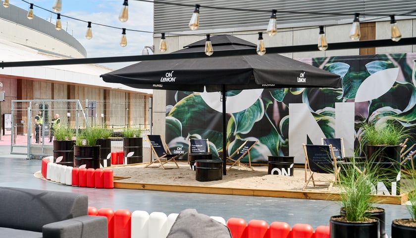 Pitlane Summer Bar na dachu Wroclavii