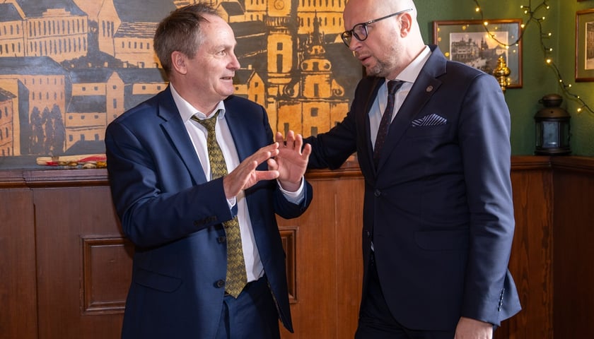 Konsul Niemiec Martin Kremer (z lewej) i Jakub Mazur, wiceprezydent Wrocławia