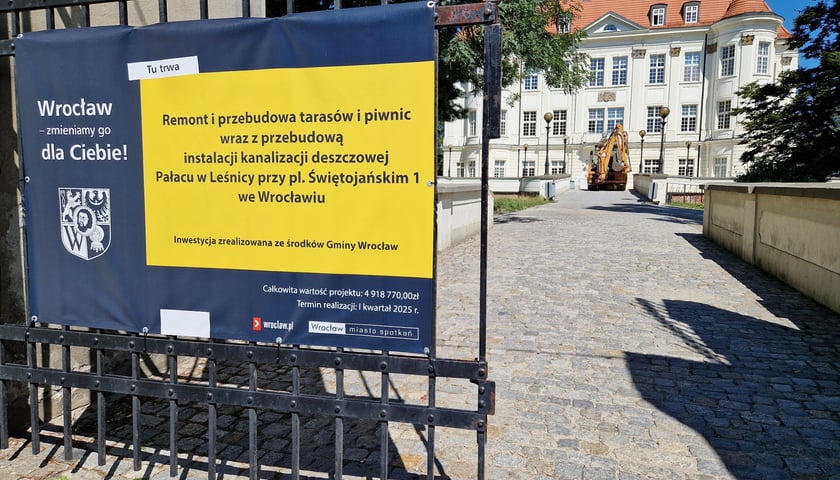 Remont zamku w Leśnicy