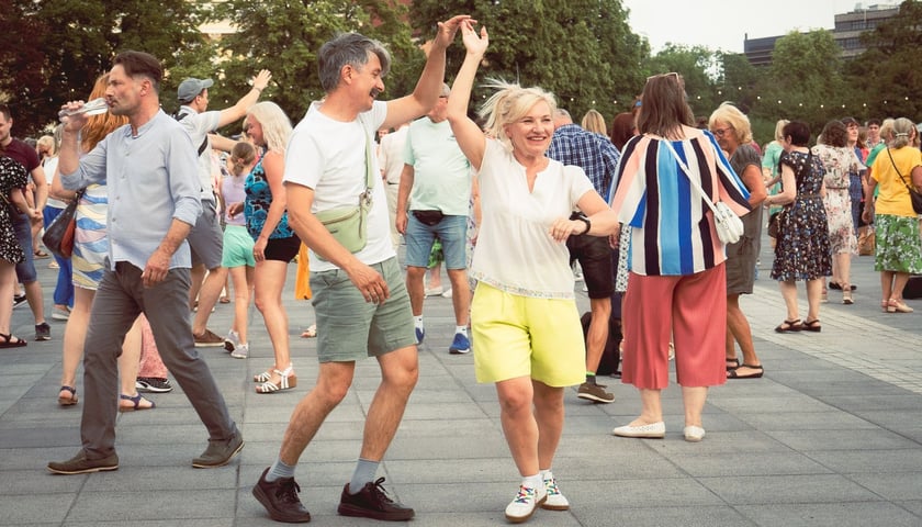 Potańcówka na placu Wolności - 20 lipca