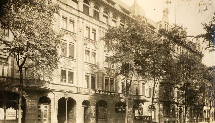 Kamienica przy obecnej ul. Traugutta 102-104, 1935 rok. Zdjęcie ilustracyjne