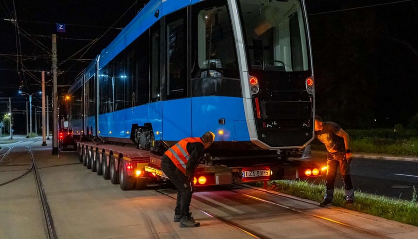 Trzynasty tramwaj marki Pesa Twist 146N w zajezdni MPK Wrocław