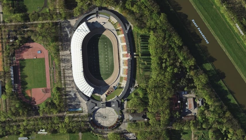 <p>Tor żużlowy Stadionu Olimpijskiego</p>