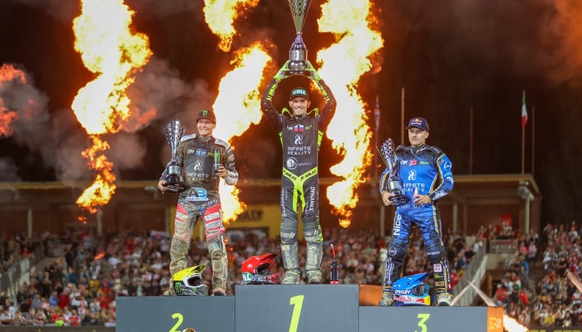 Stoją na podium: Martin Vaculik (Słowacja), Fredrik Lindgren (Szwecja) i Robert Lambert (Wielka Brytania)