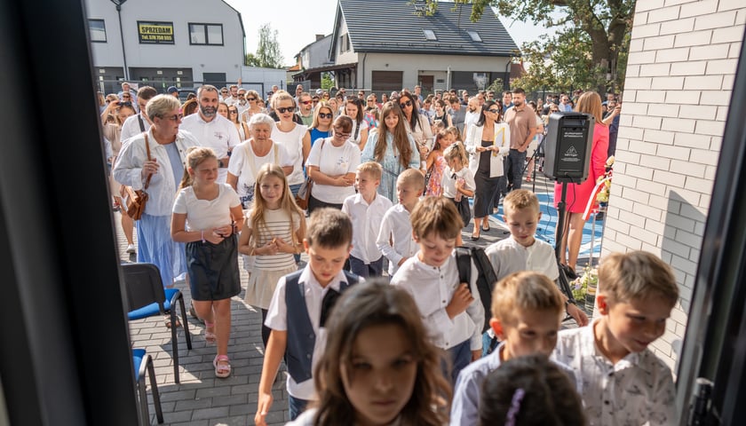Inauguracja roku szkolnego 2024/2025 w Przyjaznym ZSP przy ul. Białostockiej we Wrocławiu